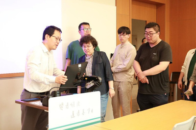 上海工程技術(shù)大學信息化辦公室（算力中心）來校調(diào)研交流，共探教育數(shù)字化新篇章